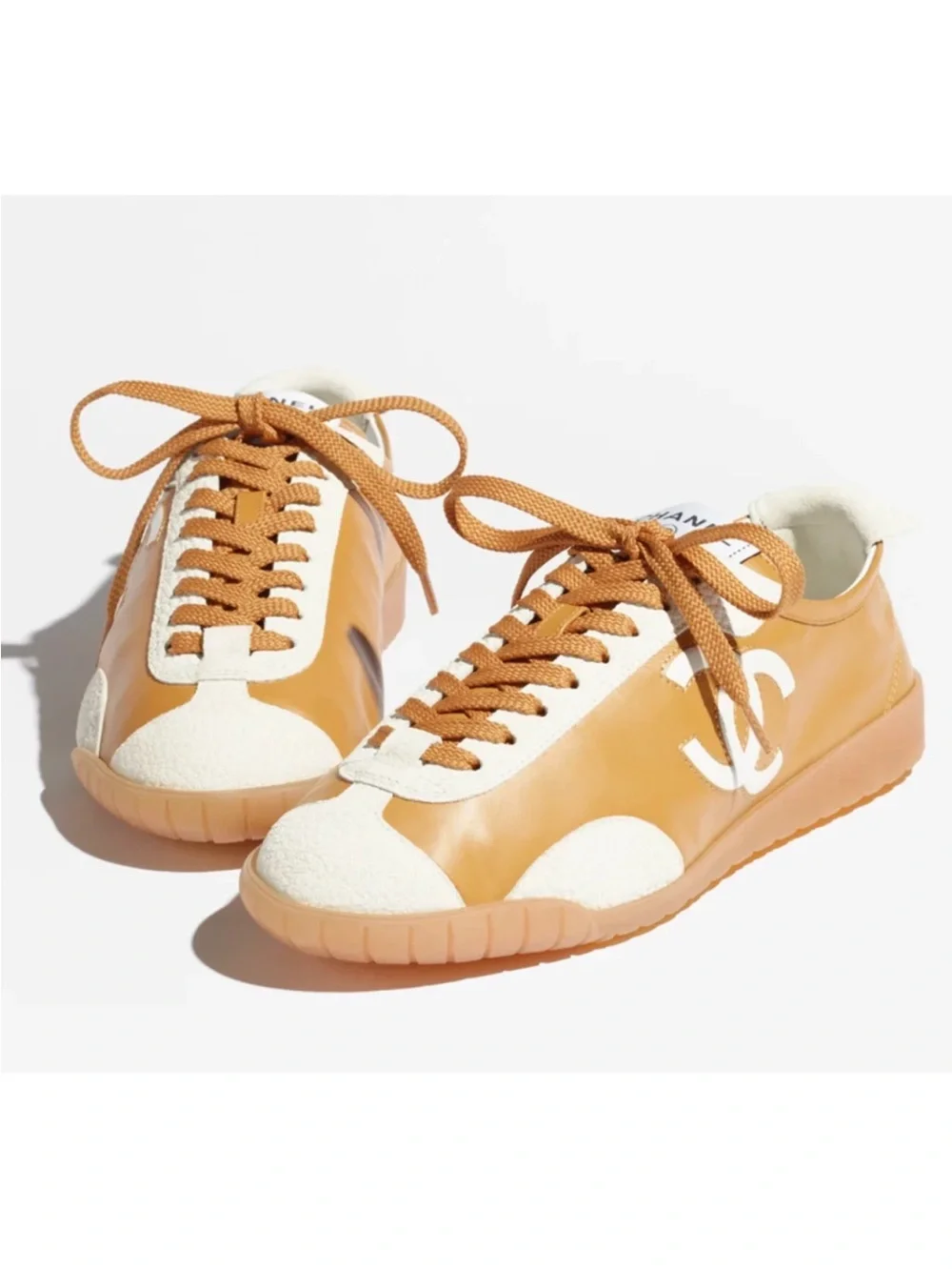 Chanel 26P Brown White Leather Suede CC Logo Flat Runner Trainer Sneaker 39.5 - Picture 7 of 16